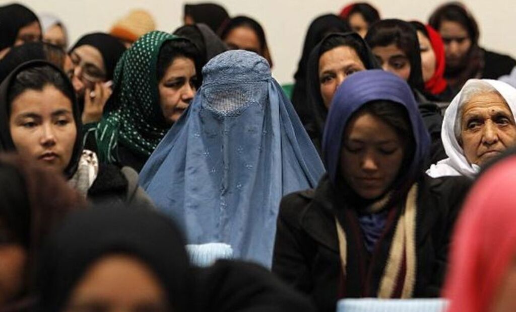 دانمارک به تمام زنان و دختران افغانستان «به دلیل جنسیت آنها» پناهندگی می‌دهد 