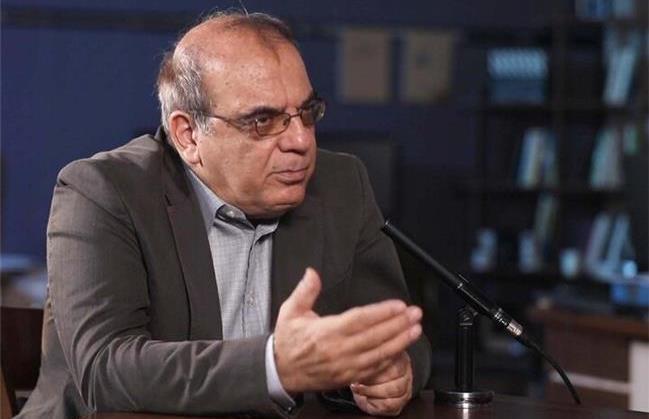 عباس عبدی: تفسیر دلبخواه از قانون، مصداق سوءاستفاده از حق است