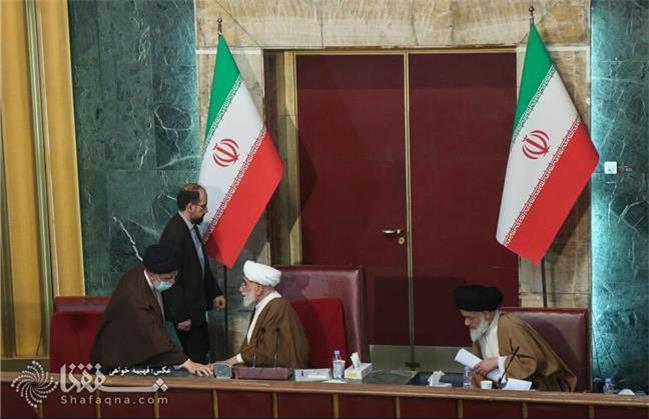 «حسینی بوشهری» جایگزین «رئیسی» در دبیرخانه مجلس خبرگان رهبری شد