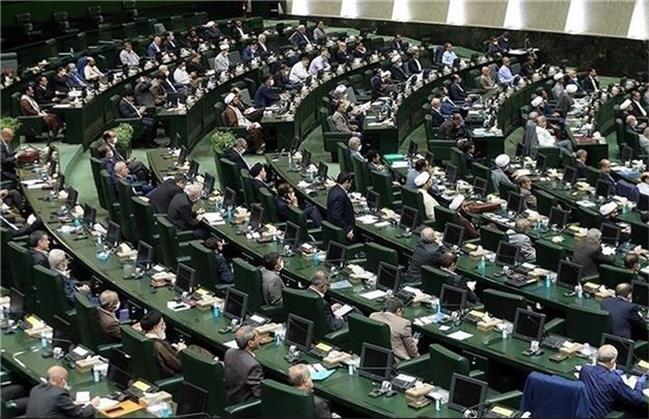 طرح مجلس برای ممنوعیت ادامه تحصیل کارکنان دستگاه‌های اجرایی