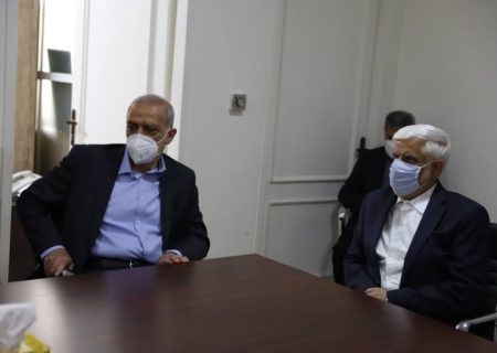 برای مردم خط و نشان نکشید، آن‌ها می‌توانند مسئولان را از عرش به فرش بکشانند