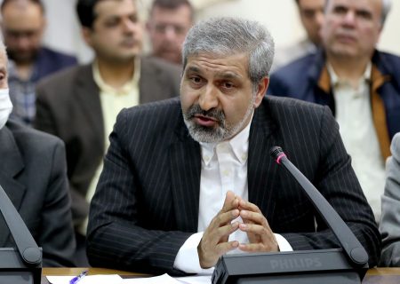 ما «گروگان پایتونی‌‌ها» شده‌ایم