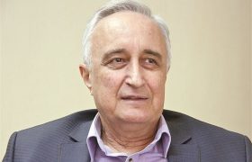 موسی غنی نژاد: دینی که تحمیل عقیده کنه ، ناحق هست