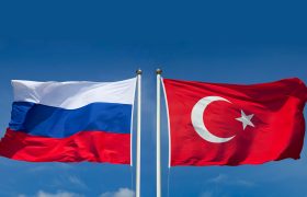 محمد یوسفی : ترک ها استاد تحقیر روس ها هستند/ ترکیه بازی را با مسکو انجام میدهد که پیشتر روس ها سال ها با ایران انجام میدادند