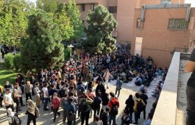بهمن دارالشفایی : محرومیت ۲۰۰ دانشجو از خوابگاه